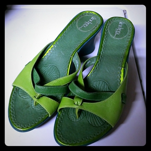 clarks green sandals